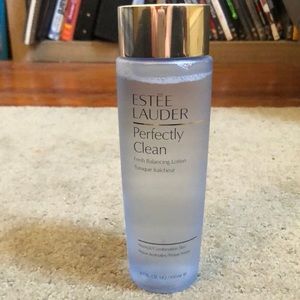 ESTĒE LAUDER perfectly clean lotion